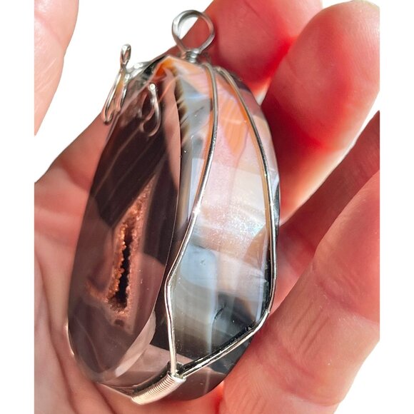 Banded Agate Pendant With Druzy Center Wire Wrapped Handmade Large - Picture 8 of 12